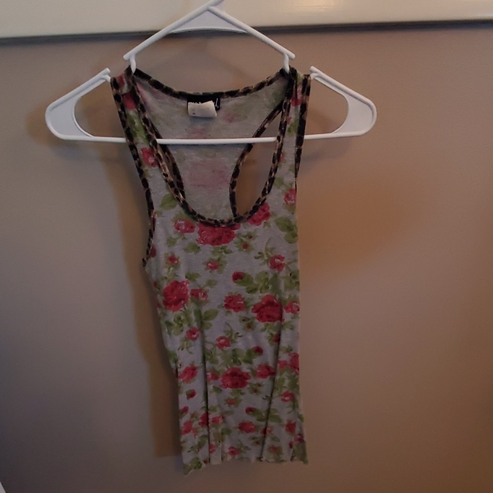 Wet seal medium tank top